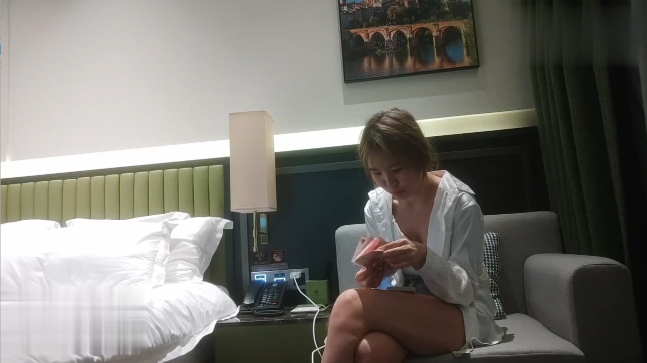 Hookup a university student who is good at blowjob 