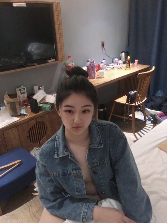 Facial pretty girl with ba*** fat and fair-skin 