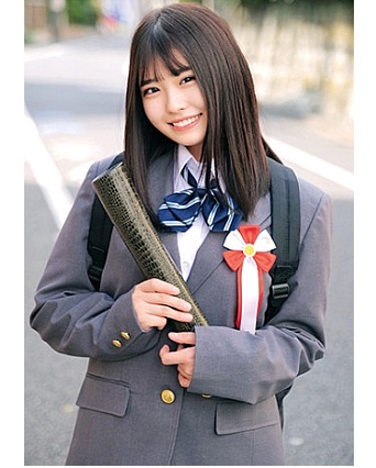 230ORECO622 Sweet and cute school girl having sex to celebrate graduation 