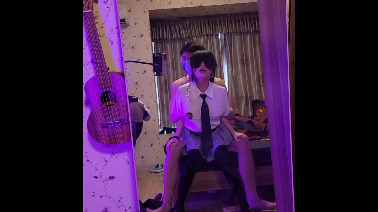 Fucking school girl in front of mirror hardly 