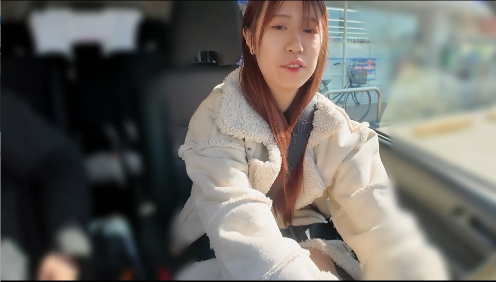 FC2PPV4371902 Having sex with car in car without worrying about passersby 