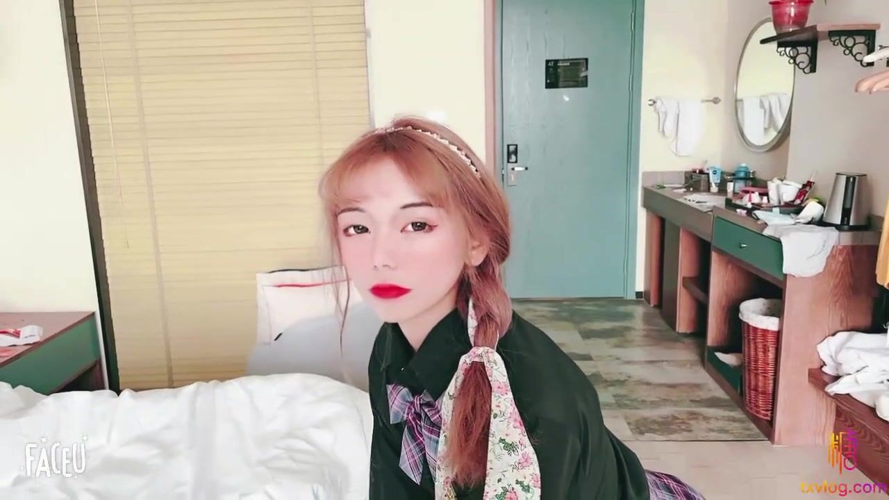 ⁣Pretty and innocent school girl becomes a slut after class 