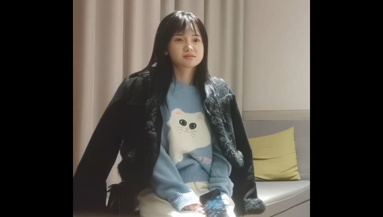 ⁣Shy te*** cant endure harsh pounding and moaning loudly 