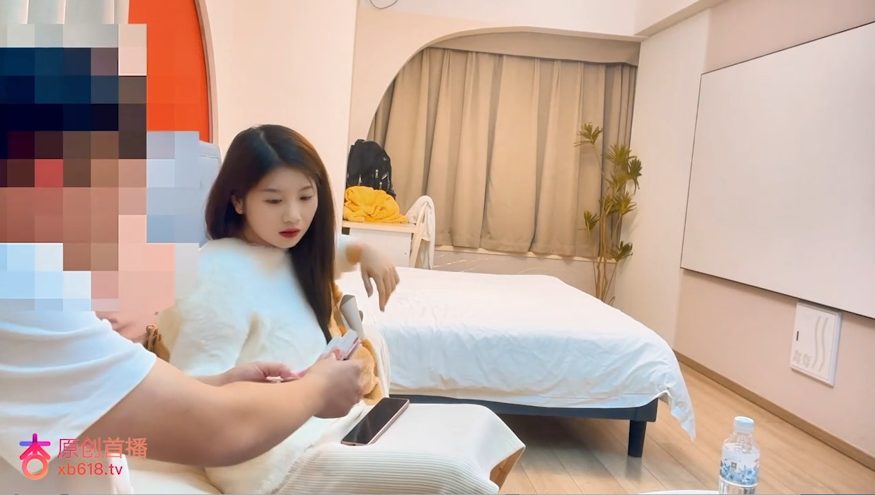 Hookup a innocent girl  who has a wet and tight pussy 