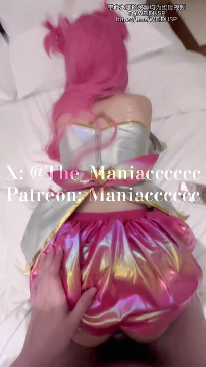 Beautiful coser cos a game character and becomes a sex toy for boyfriend 
