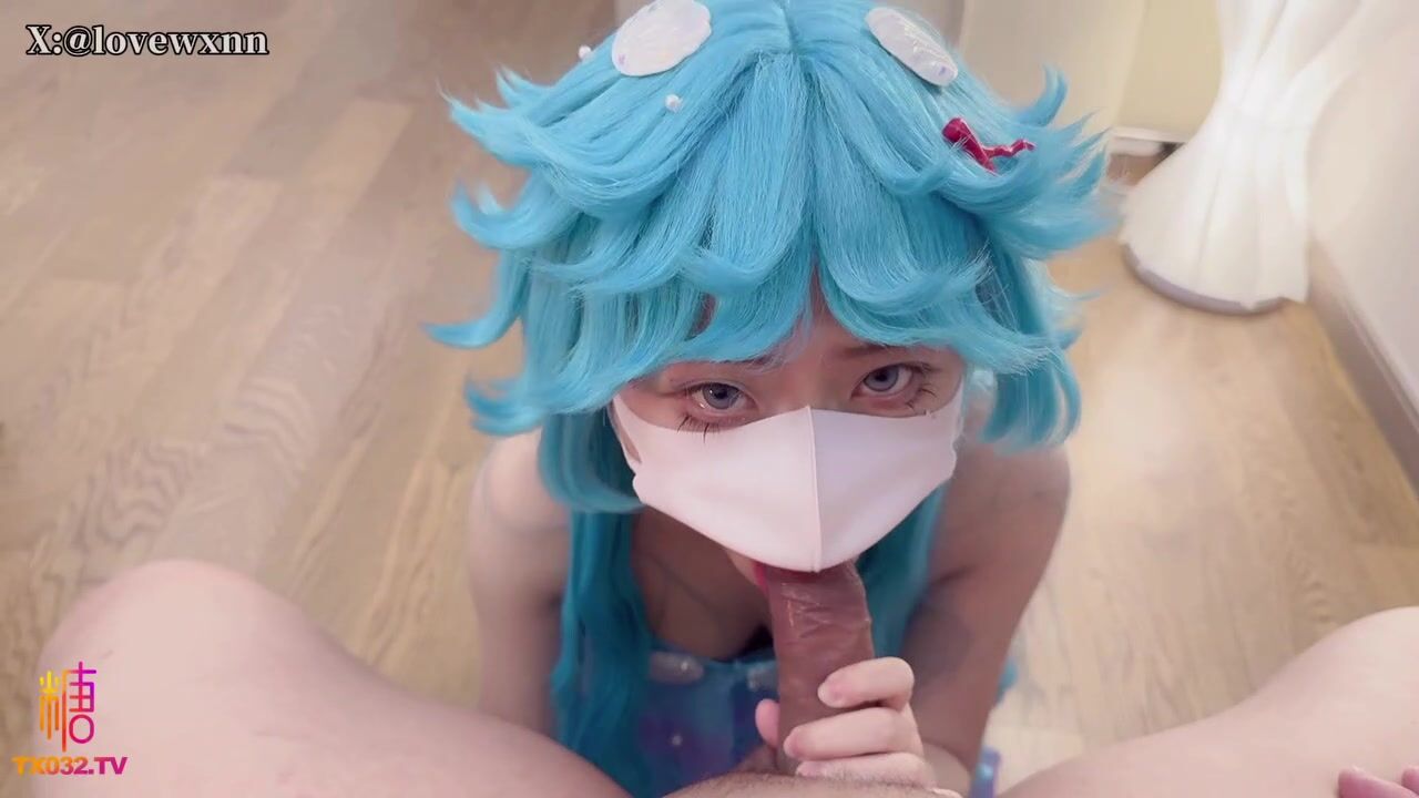Pretending to be a delivery man to ra*** a Cosplay anchor 
