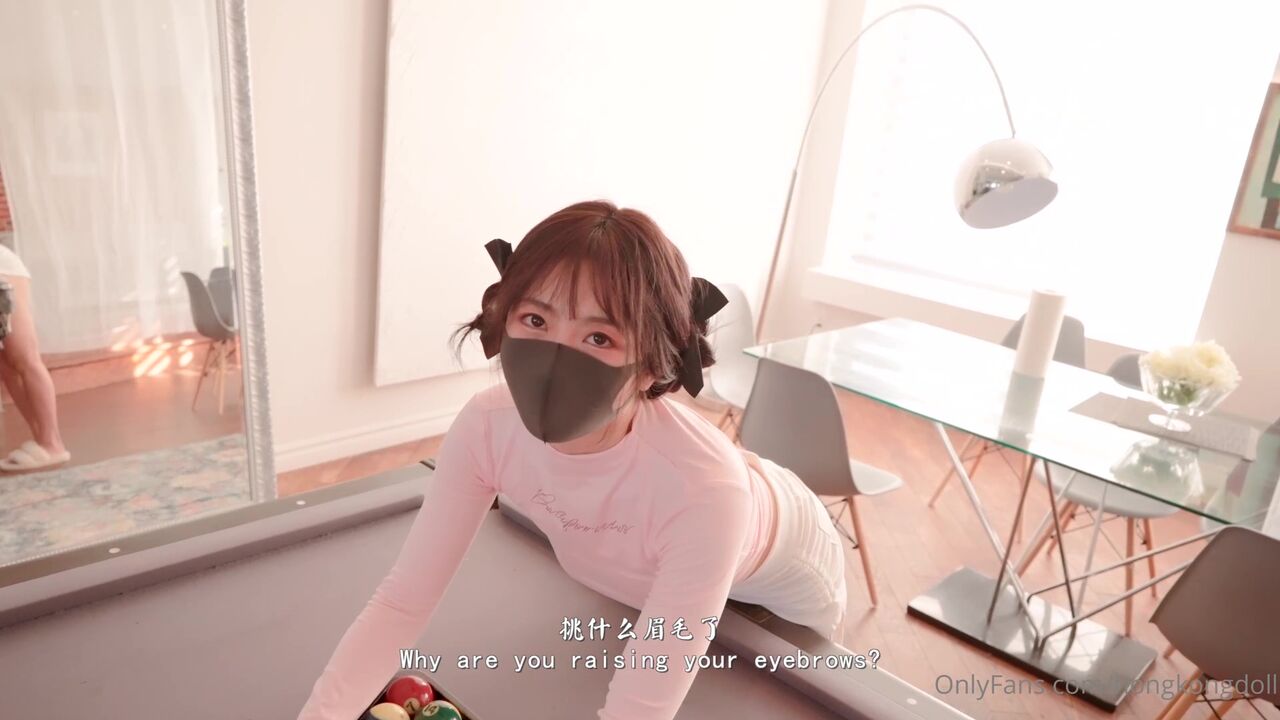 ⁣[HK hot girl]Living with sweet girl, Playing Billiards that the loser need to satisfy the winners desire 