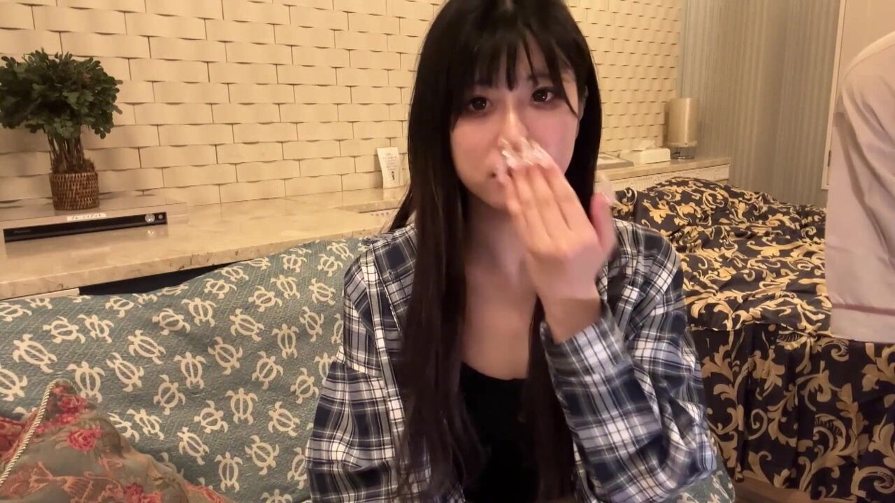 ⁣FC2PPV4723347 A tall and pretty girl was kind to otakus and got creampie by otakus[Part1] 