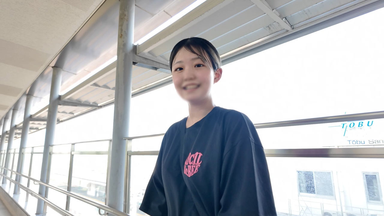 ⁣FC2PPV4757902 Meeting a 19 years old te*** girl with F-cup breasts while heading to station 