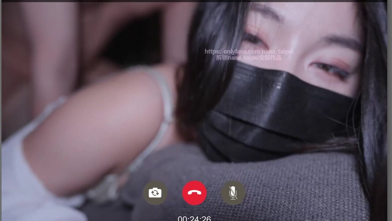 ⁣Slutty NANA having facetime with her boyfriend and lets him watching she was having sex with other man 