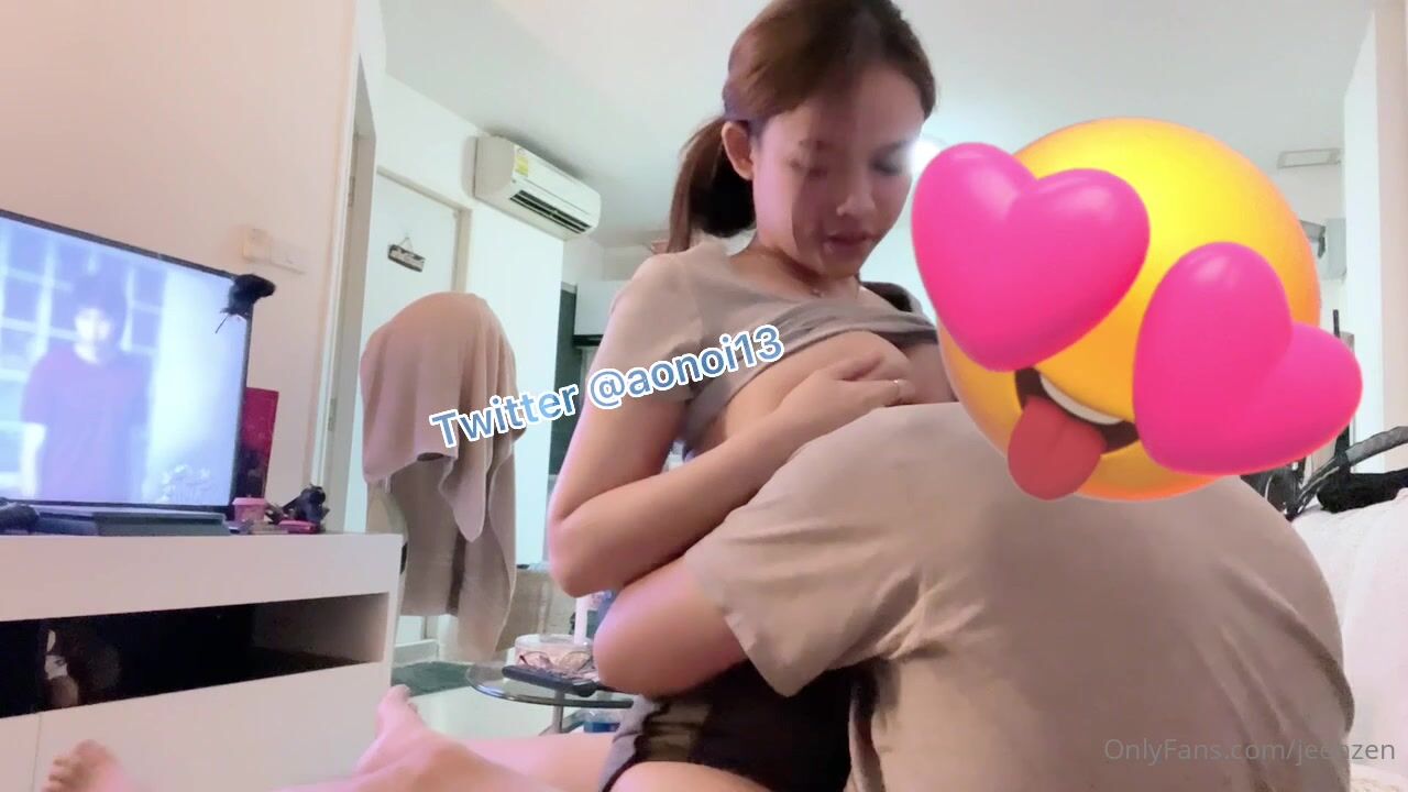 ⁣Busty beautys foreplay and oral sex 