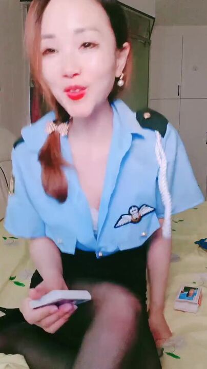 ⁣Fucking sexy woman in police uniform and black stockings 