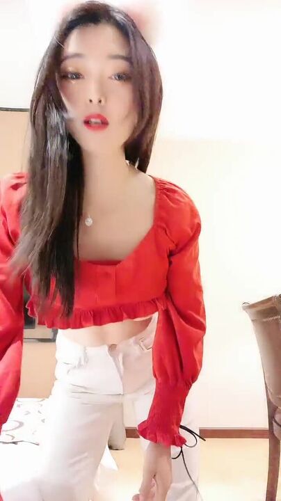 Horny slut was unsatisfied with threesome and she fingered and got squirting 