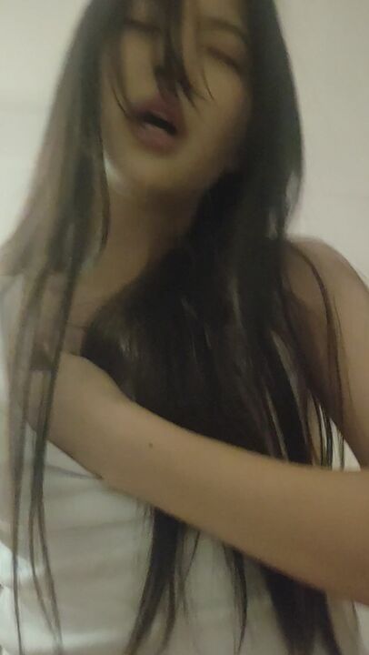⁣A beautiful woman with a delicate and refined demeanor rode on dick, constantly rubbing her nipples, trying to reach orgasm 
