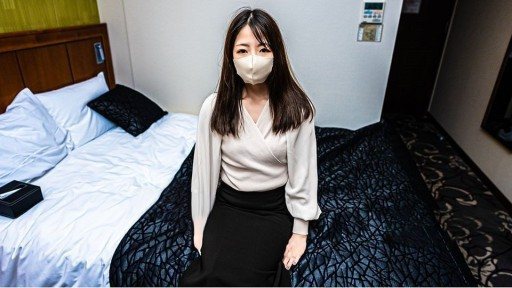 FC2PPV-3940074 A serious girl who was criticized by the world for not showing her face and wanting to appear with petite content. 