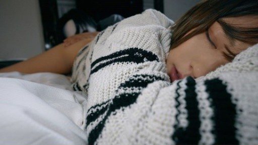 FC2PPV-4079932 I went on a dating site for the first time to relieve stress after my husband was cheating on me. I couldnt progress from the promise of just eating, so I made her keep quiet and creampied her. 