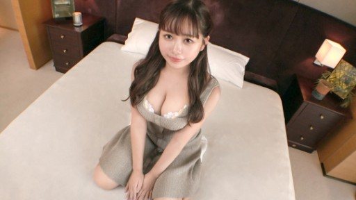 SIRO-5203 Her loving smile turned into an expression that looked like she was about to cry due to the pleasure she had never experienced before. Titty fuck using fluffy G cup 