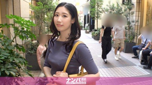 200GANA-2993 Pick up a beautiful magazine reporter researching Kichijoji gourmet! After three years of not having sex, she screams 