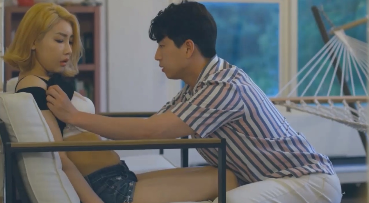 Family Travel Couple Change (2022) 